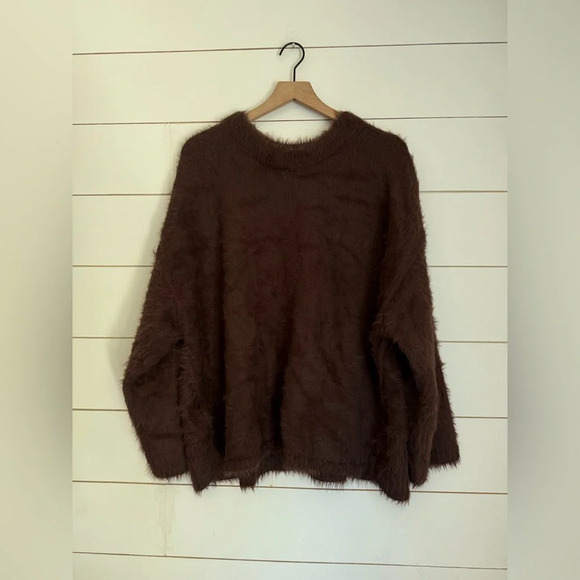 Free People Harrison Bunny Fuzzy Oversized Crew Chocolate Brown NWOT Size L - Picture 3 of 8